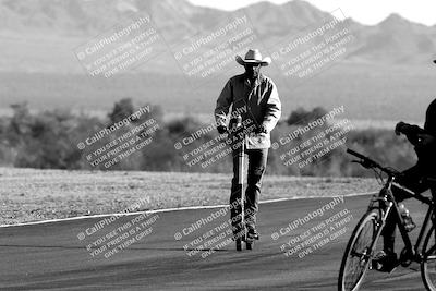 media/Jan-19-2023-Racers Edge (Thu) [[69d0b4dc55]]/Around the Pits-Track Walk/